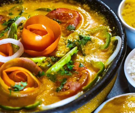  Moqueca de Peixe: Kermaisen ja Kuuma-Hapon Kombinaatio